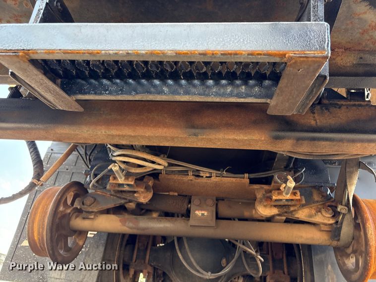 image for item EG9183 2010 International WorkStar 7400 Crew Cab utility / service truck