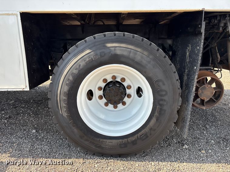 image for item EG9183 2010 International WorkStar 7400 Crew Cab utility / service truck