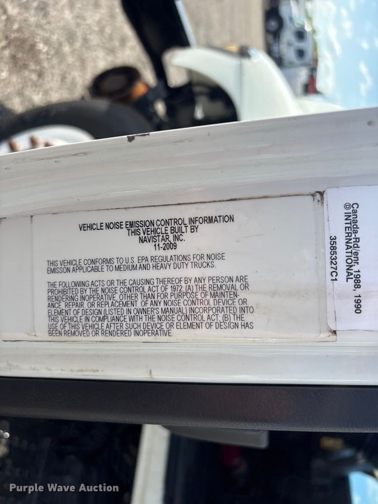 image for item EG9183 2010 International WorkStar 7400 Crew Cab utility / service truck
