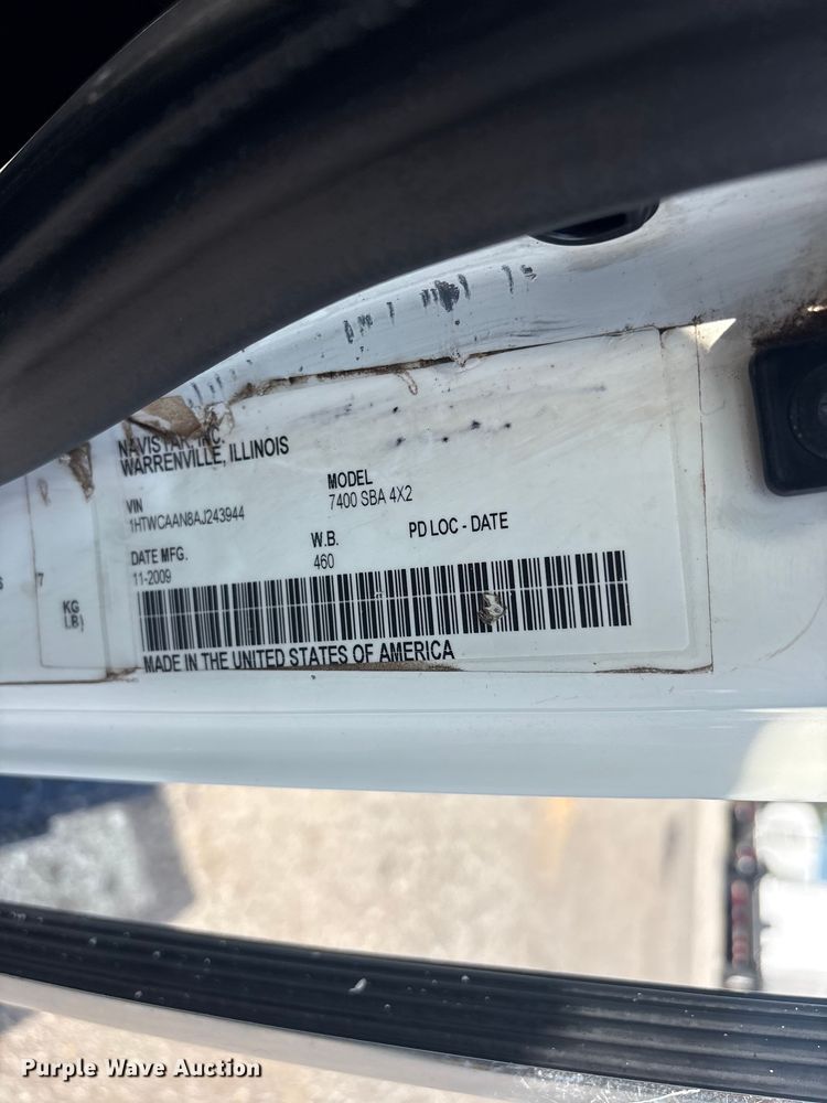 image for item EG9183 2010 International WorkStar 7400 Crew Cab utility / service truck