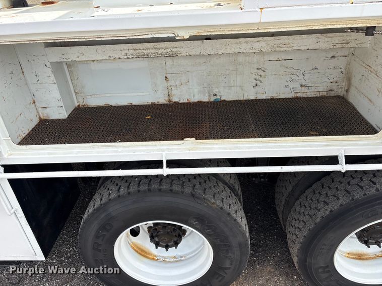 image for item EG9185 2016 Freightliner Business Class M2 Crew Cab crane truck
