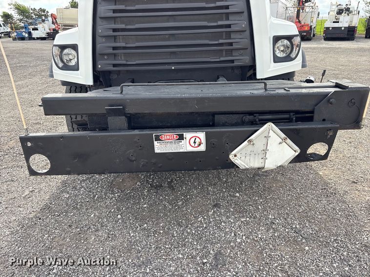 image for item EG9185 2016 Freightliner Business Class M2 Crew Cab crane truck