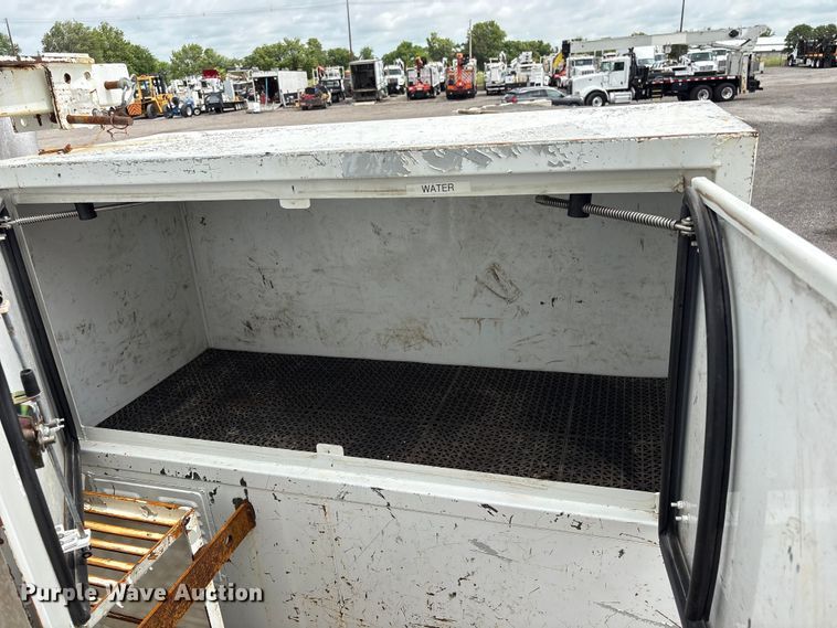 image for item EG9186 2012 Freightliner Business Class M2 Crew Cab utility / service truck