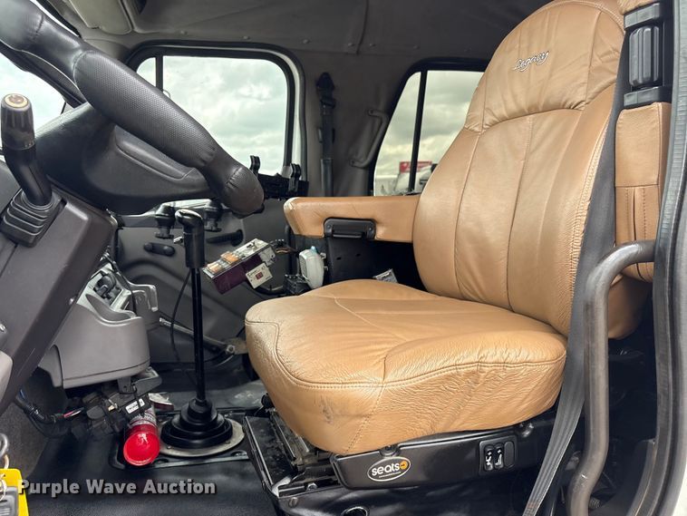 image for item EG9186 2012 Freightliner Business Class M2 Crew Cab utility / service truck