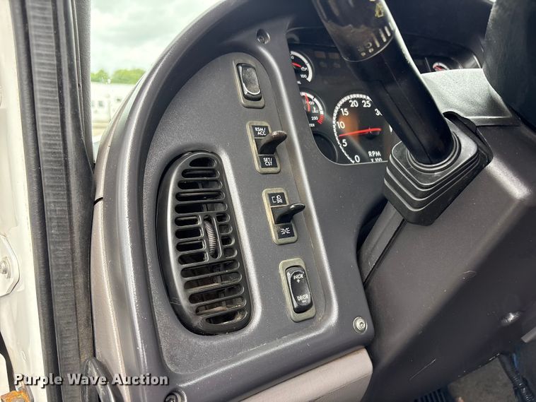 image for item EG9186 2012 Freightliner Business Class M2 Crew Cab utility / service truck