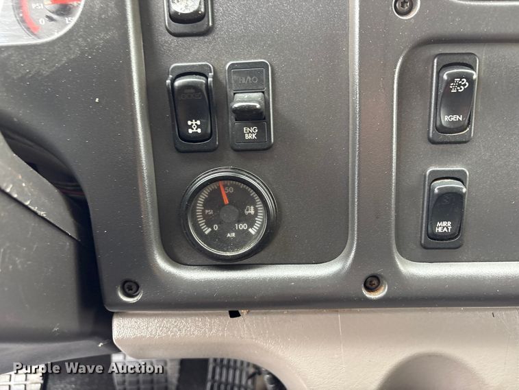 image for item EG9186 2012 Freightliner Business Class M2 Crew Cab utility / service truck