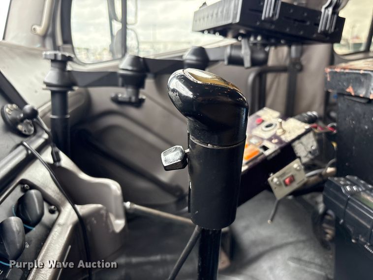 image for item EG9186 2012 Freightliner Business Class M2 Crew Cab utility / service truck