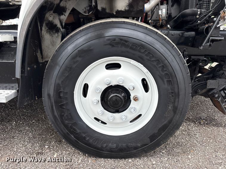 image for item EG9186 2012 Freightliner Business Class M2 Crew Cab utility / service truck