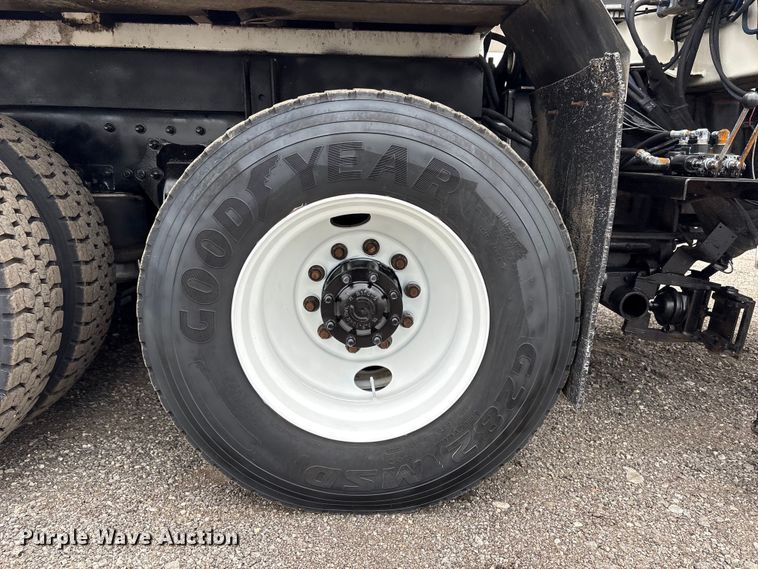image for item EG9186 2012 Freightliner Business Class M2 Crew Cab utility / service truck