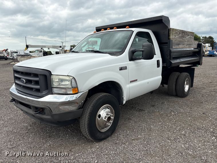2004 Ford F350 Super Duty Pickup Truck #