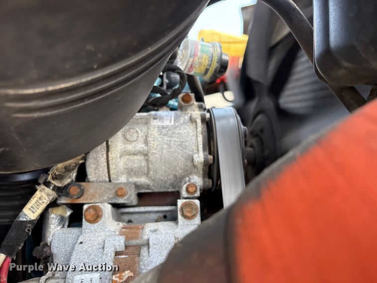 image for item EG9193 2006 International 7400 shingle conveyor truck