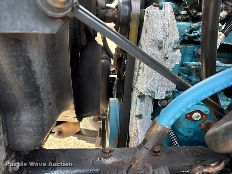 image for item EG9193 2006 International 7400 shingle conveyor truck