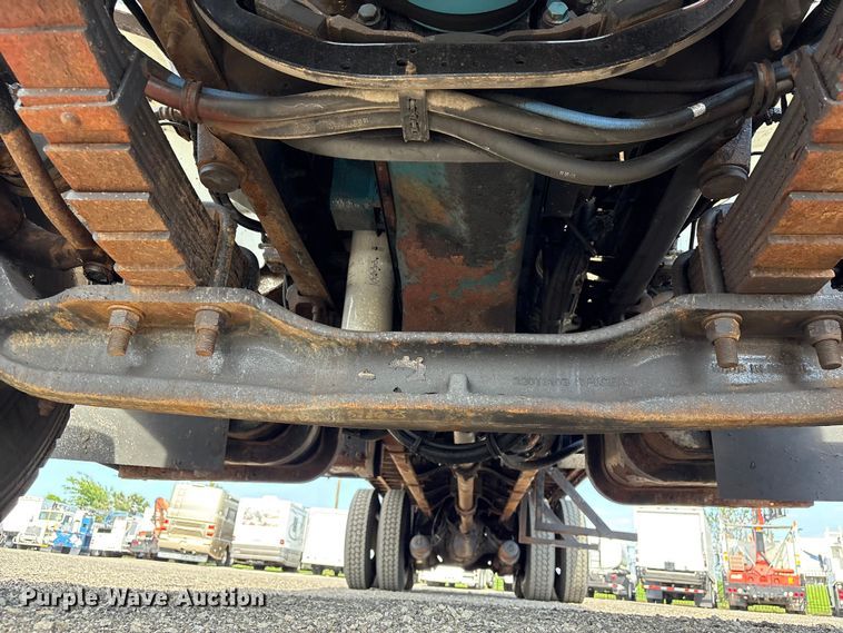image for item EG9193 2006 International 7400 shingle conveyor truck