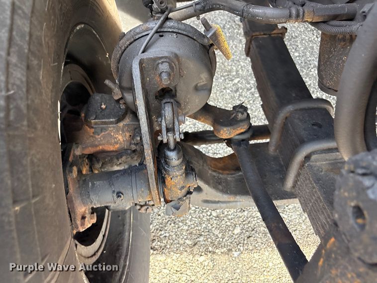 image for item EG9193 2006 International 7400 shingle conveyor truck