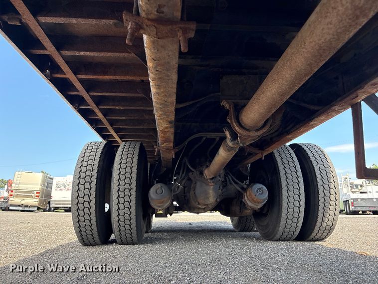 image for item EG9193 2006 International 7400 shingle conveyor truck