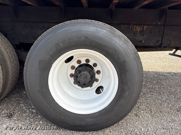 image for item EG9193 2006 International 7400 shingle conveyor truck