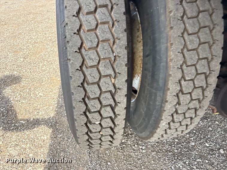 image for item EG9193 2006 International 7400 shingle conveyor truck