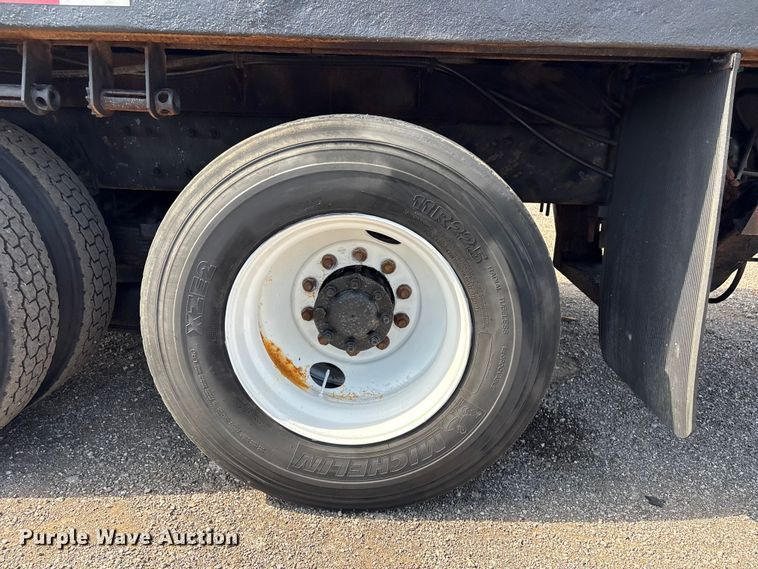 image for item EG9193 2006 International 7400 shingle conveyor truck