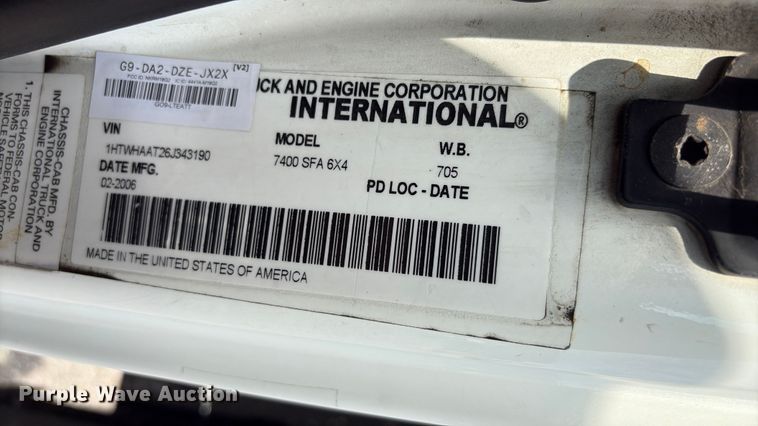 image for item EG9193 2006 International 7400 shingle conveyor truck