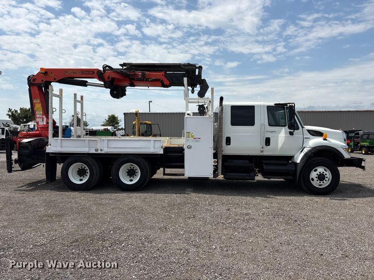 image for item EG9196 2009 International 7500 Crew Cab crane truck