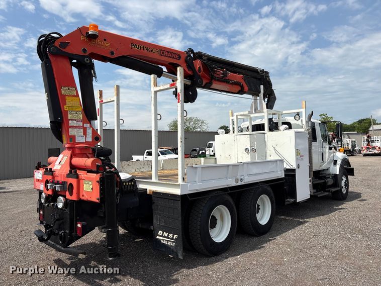 image for item EG9196 2009 International 7500 Crew Cab crane truck