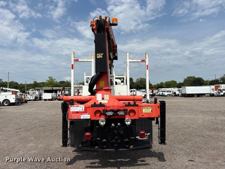 image for item EG9196 2009 International 7500 Crew Cab crane truck