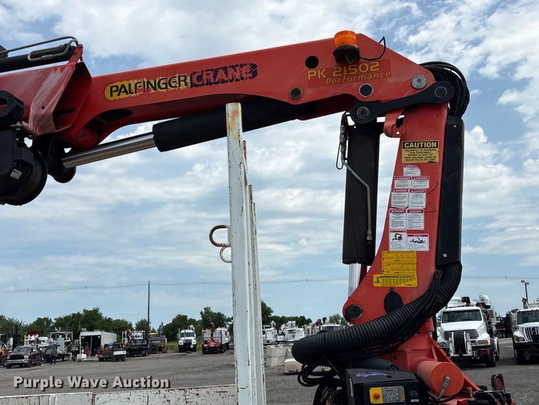 image for item EG9196 2009 International 7500 Crew Cab crane truck