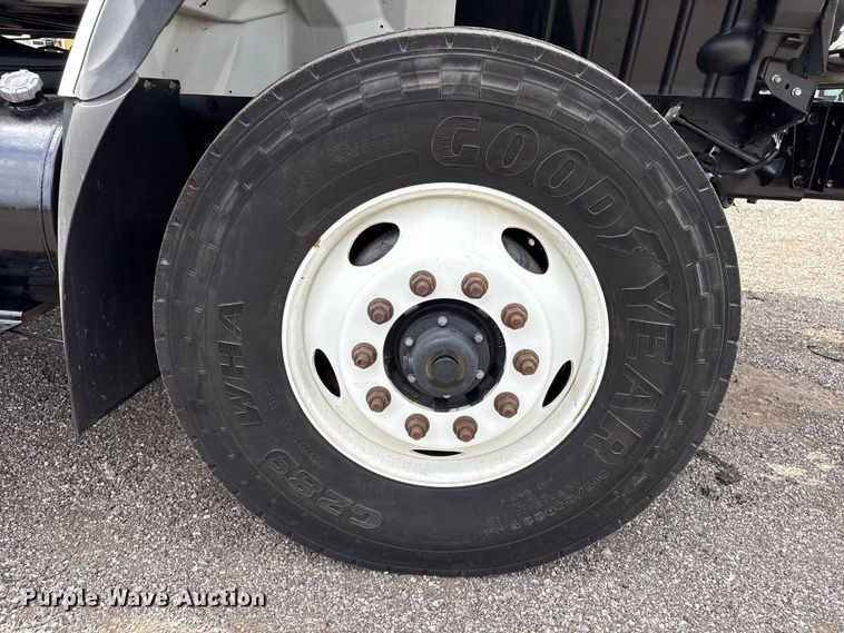 image for item EG9196 2009 International 7500 Crew Cab crane truck