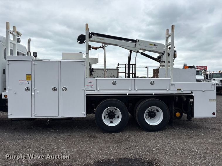 image for item EG9198 2010 Freightliner Business Class M2 Ext. Cab crane truck
