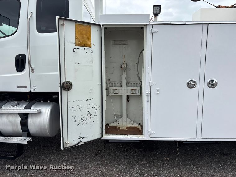 image for item EG9198 2010 Freightliner Business Class M2 Ext. Cab crane truck