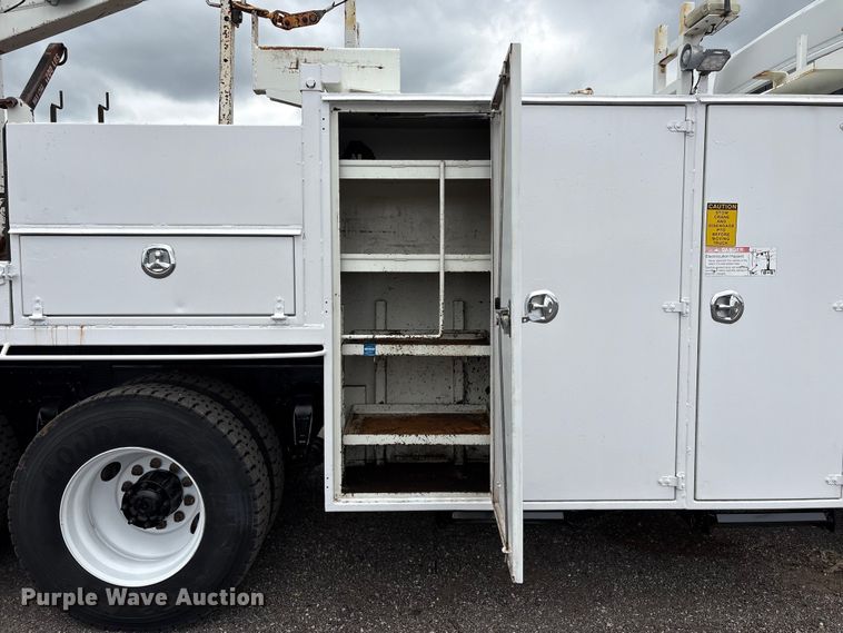 image for item EG9198 2010 Freightliner Business Class M2 Ext. Cab crane truck