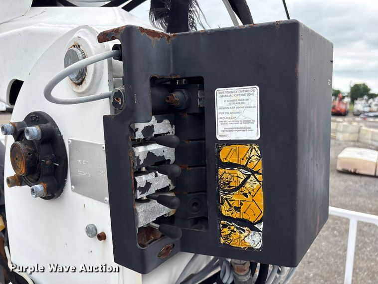 image for item EG9198 2010 Freightliner Business Class M2 Ext. Cab crane truck
