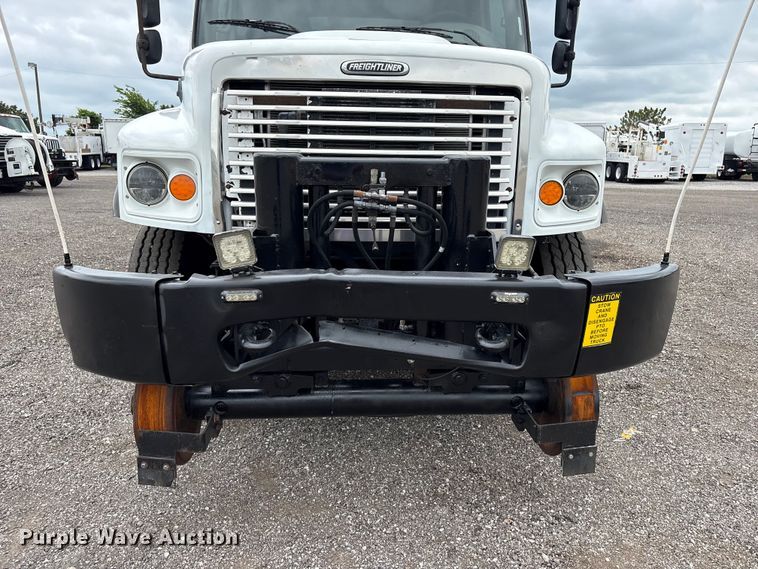image for item EG9198 2010 Freightliner Business Class M2 Ext. Cab crane truck