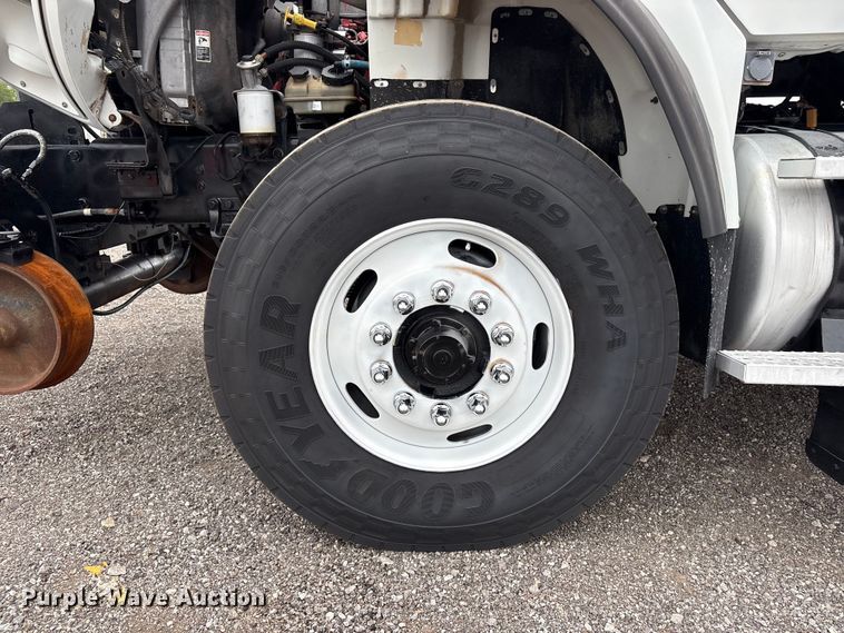 image for item EG9198 2010 Freightliner Business Class M2 Ext. Cab crane truck