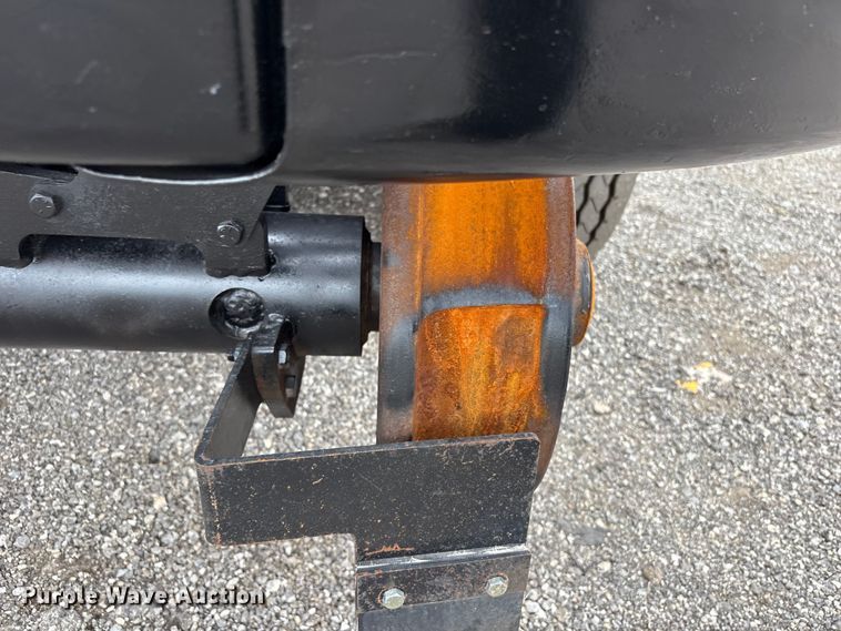 image for item EG9198 2010 Freightliner Business Class M2 Ext. Cab crane truck