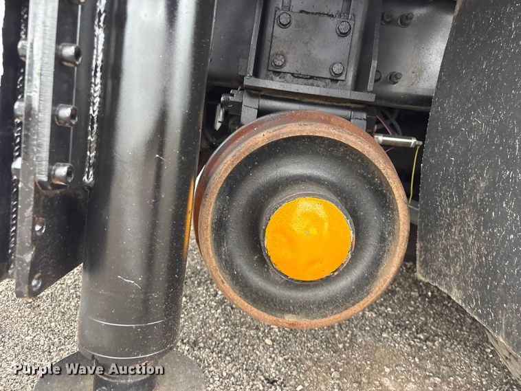 image for item EG9198 2010 Freightliner Business Class M2 Ext. Cab crane truck