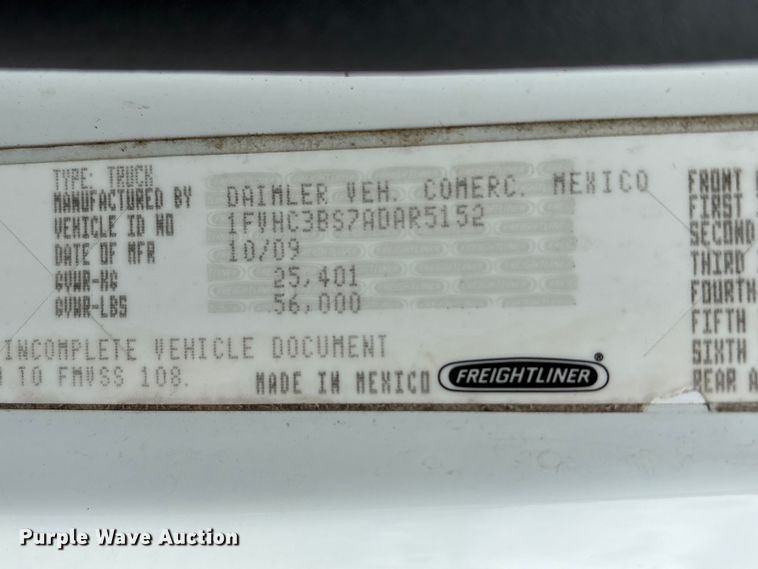 image for item EG9198 2010 Freightliner Business Class M2 Ext. Cab crane truck