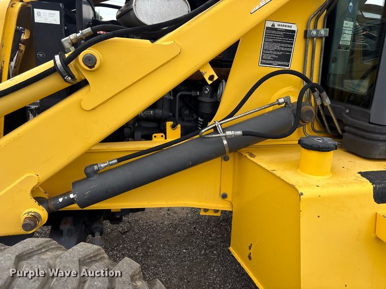 image for item EG9202 2002 New Holland LB75B backhoe