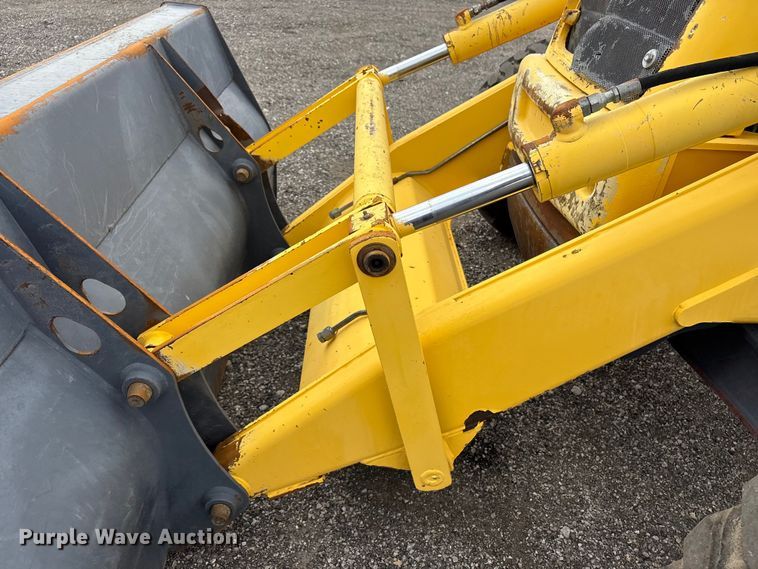image for item EG9202 2002 New Holland LB75B backhoe