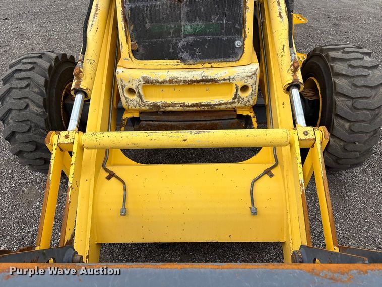image for item EG9202 2002 New Holland LB75B backhoe