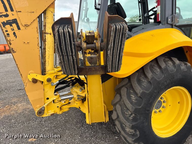 image for item EG9202 2002 New Holland LB75B backhoe