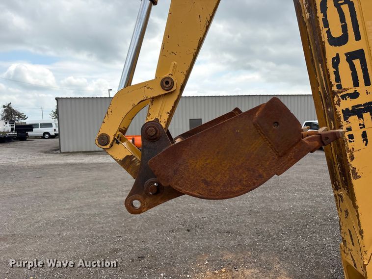 image for item EG9202 2002 New Holland LB75B backhoe