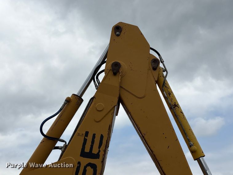 image for item EG9202 2002 New Holland LB75B backhoe
