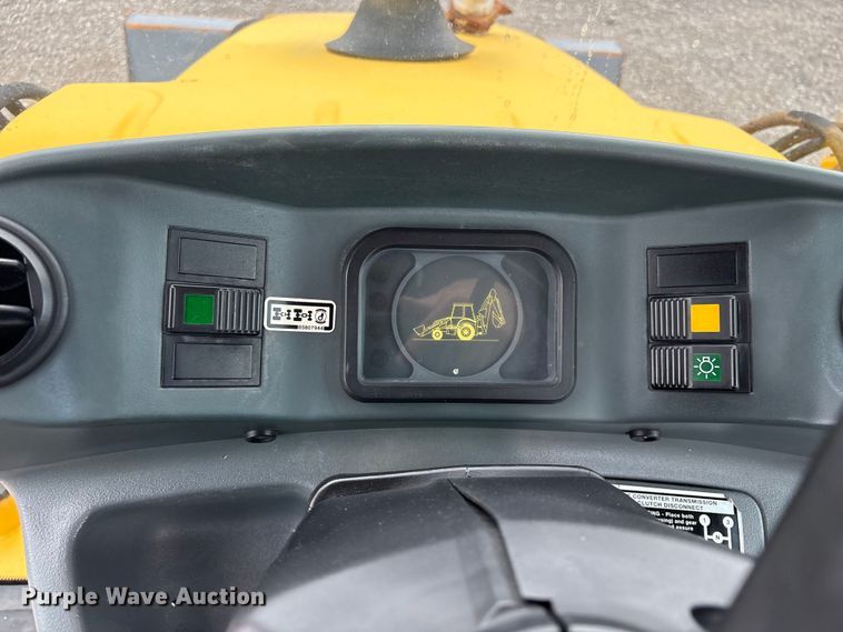 image for item EG9202 2002 New Holland LB75B backhoe