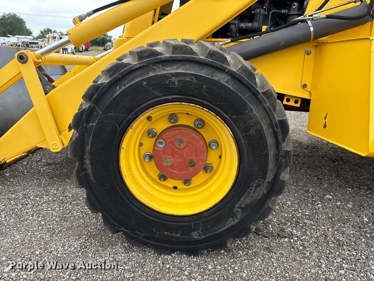 image for item EG9202 2002 New Holland LB75B backhoe