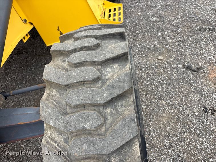 image for item EG9202 2002 New Holland LB75B backhoe