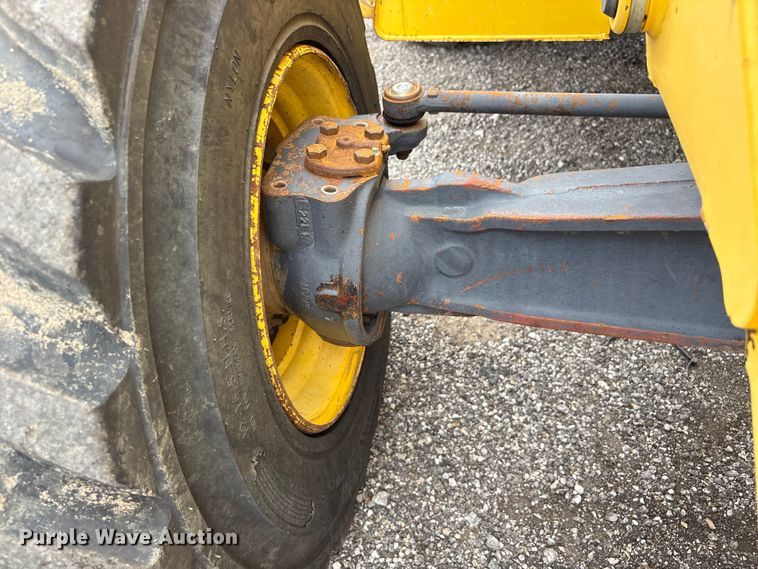 image for item EG9202 2002 New Holland LB75B backhoe