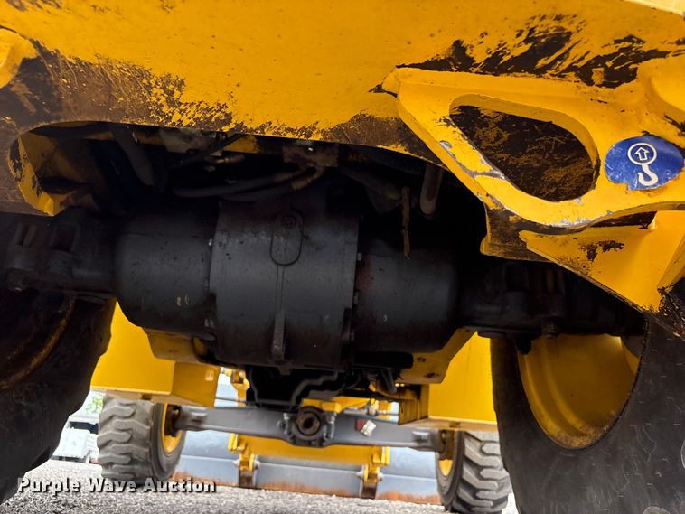 image for item EG9202 2002 New Holland LB75B backhoe