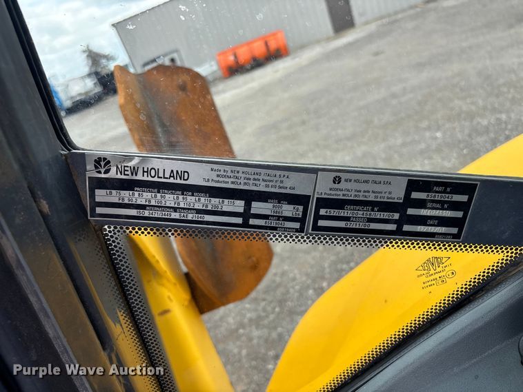 image for item EG9202 2002 New Holland LB75B backhoe