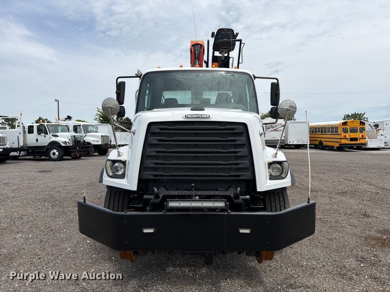 image for item EG9228 2015 Freightliner 108SD grapple truck
